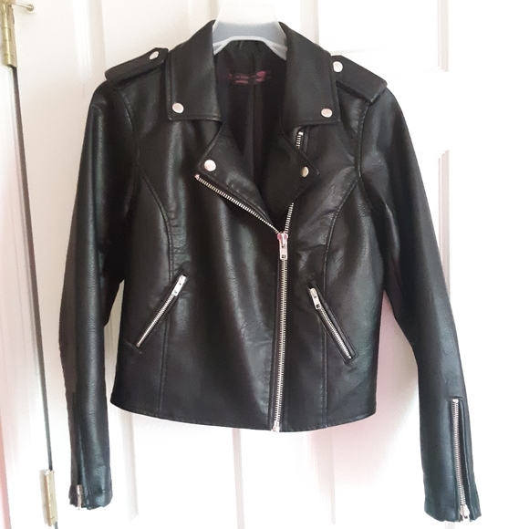 For @uniquenpink NWOT! Black Biker Jacket 💖 - Picture 6 of 8